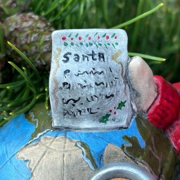 Vintage Ceramic Santa Checking His Route 1992 - Picture 14 of 16